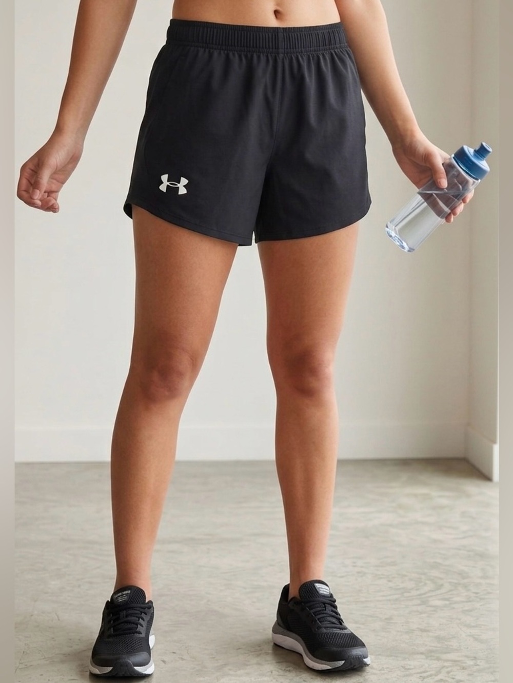 Under Armour Women's Black Athletic Shorts heatgear  Size S
